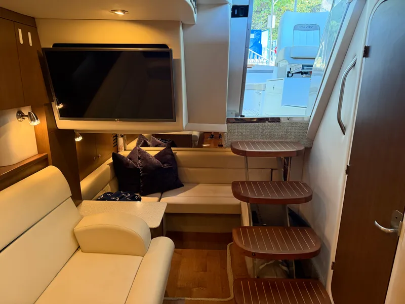 Slide: The Image of Sea Ray SUNDANCER 370 2016 - 31