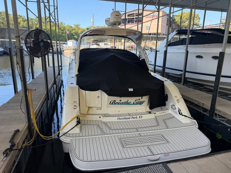 Slide: The Image of Sea Ray SUNDANCER 370 2016 - 7