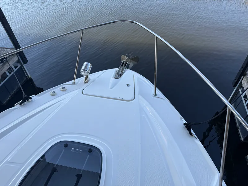 Slide: The Image of Sea Ray SUNDANCER 370 2016 - 38