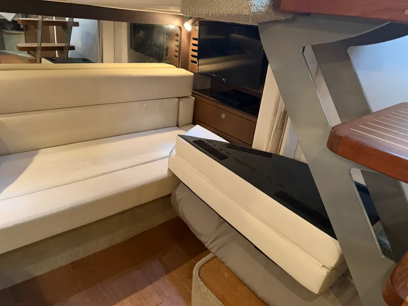 Slide: The Image of Sea Ray SUNDANCER 370 2016 - 33