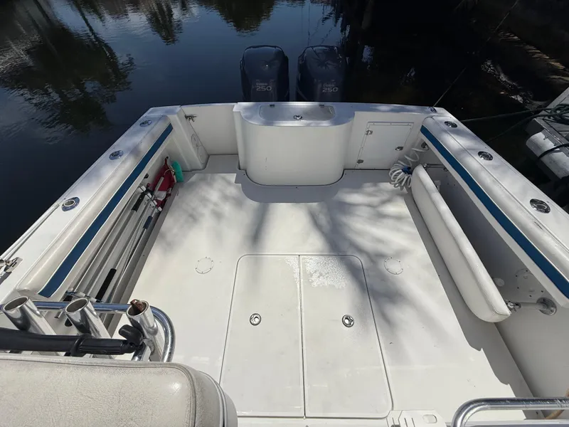 Slide: The Image of Contender 35 Side Console 2000 - 80
