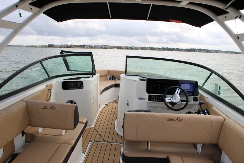 Slide: The Image of Sea Ray SDX 250 Outboard 2027 - 19