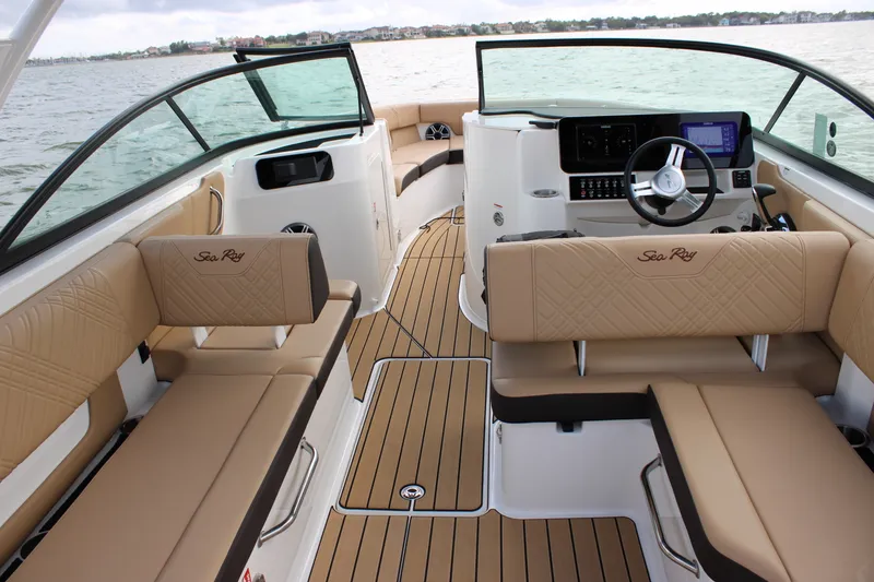Slide: The Image of Sea Ray SDX 250 Outboard 2027 - 21