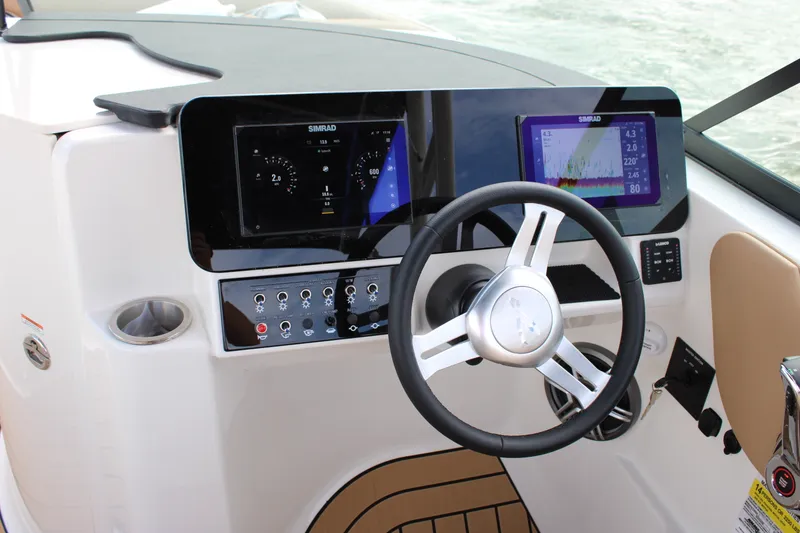 Slide: The Image of Sea Ray SDX 250 Outboard 2027 - 23