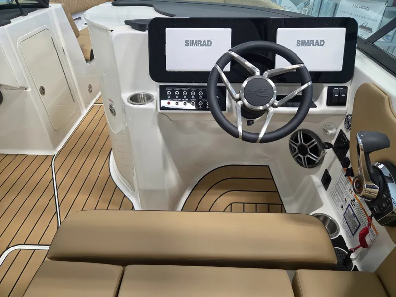 Slide: The Image of Sea Ray SDX 270 Surf 2027 - 13