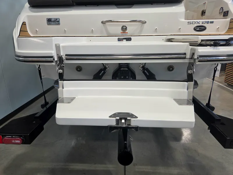 Slide: The Image of Sea Ray SDX 270 Surf 2027 - 8