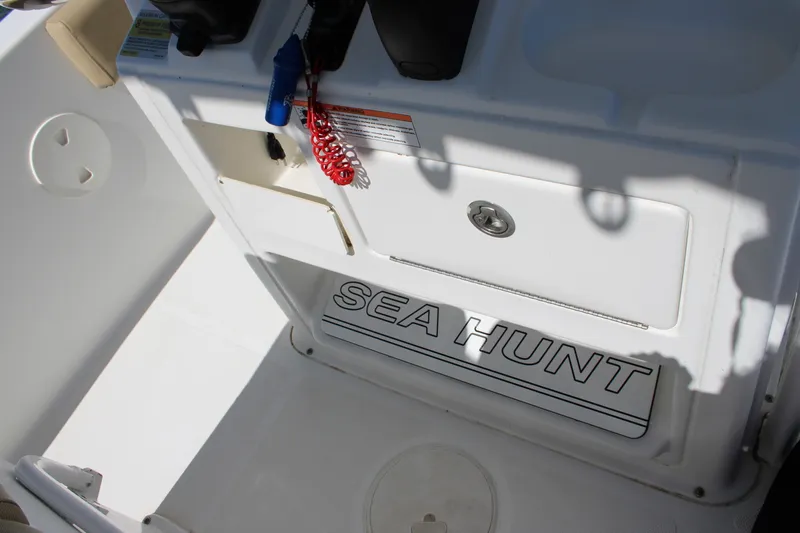 Slide: The Image of Sea Hunt 225 ULTRA 2017 - 33