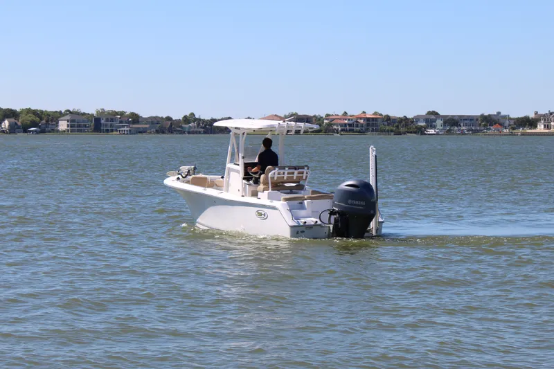 Slide: The Image of Sea Hunt 225 ULTRA 2017 - 1