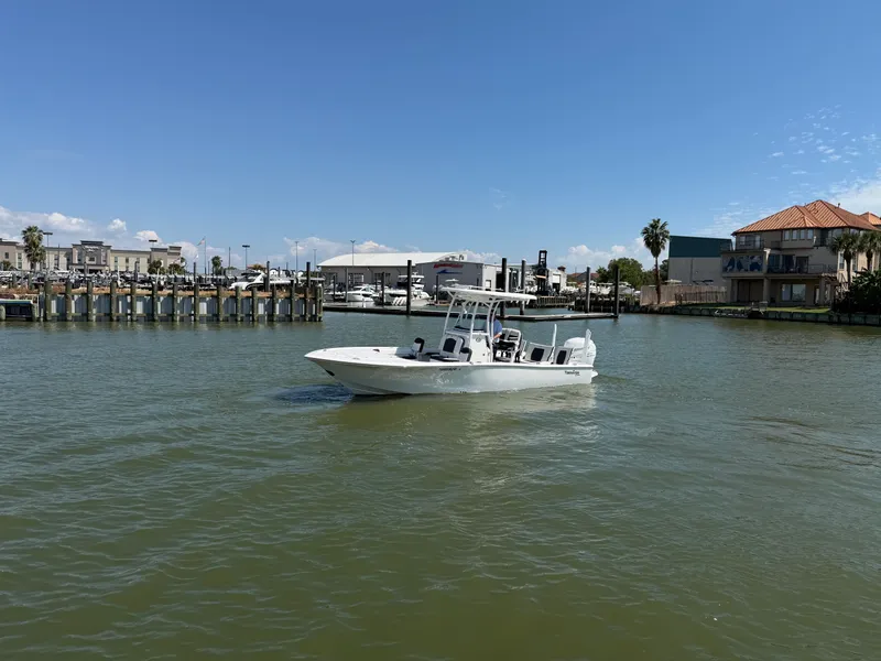 Slide: The Image of Tidewater 2500 CAROLINA BAY 2021 - 2