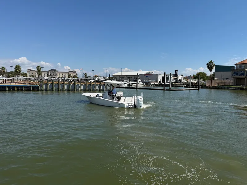 Slide: The Image of Tidewater 2500 CAROLINA BAY 2021 - 10