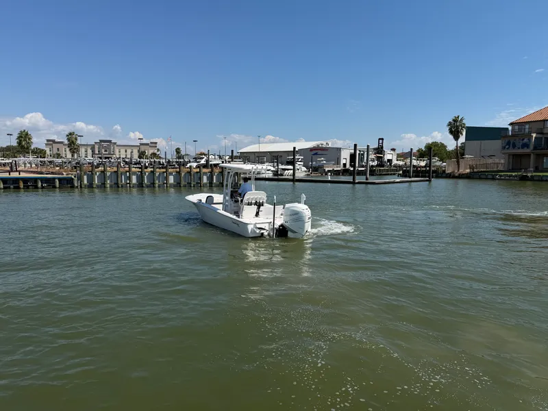 Slide: The Image of Tidewater 2500 CAROLINA BAY 2021 - 11