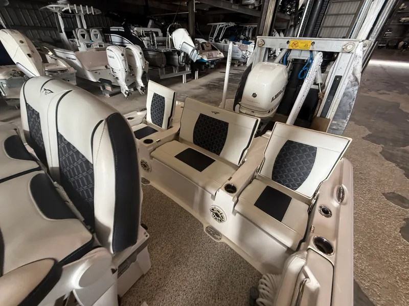 Slide: The Image of Tidewater 2500 CAROLINA BAY 2021 - 24