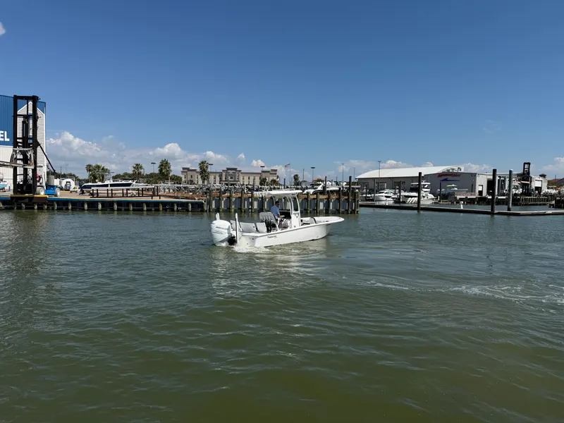 Slide: The Image of Tidewater 2500 CAROLINA BAY 2021 - 14