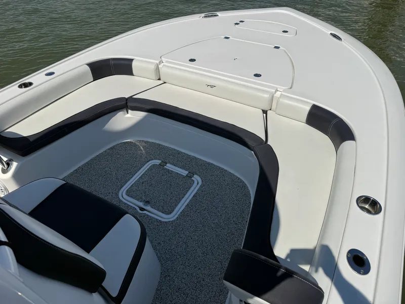 Slide: The Image of Tidewater 2500 CAROLINA BAY 2021 - 36