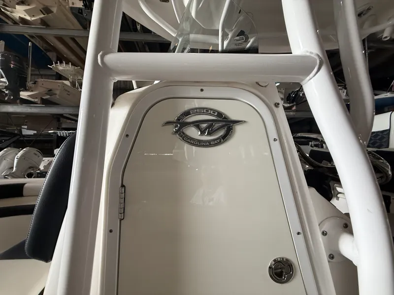Slide: The Image of Tidewater 2500 CAROLINA BAY 2021 - 34