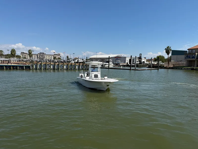 Slide: The Image of Tidewater 2500 CAROLINA BAY 2021 - 5