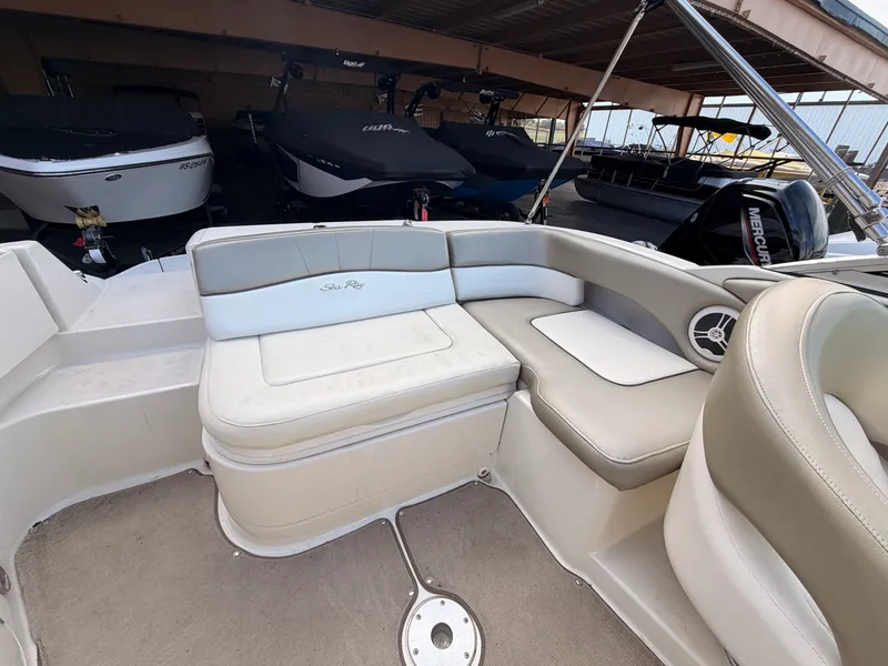 Slide: The Image of Sea Ray 220 SUNDECK 2006 - 8