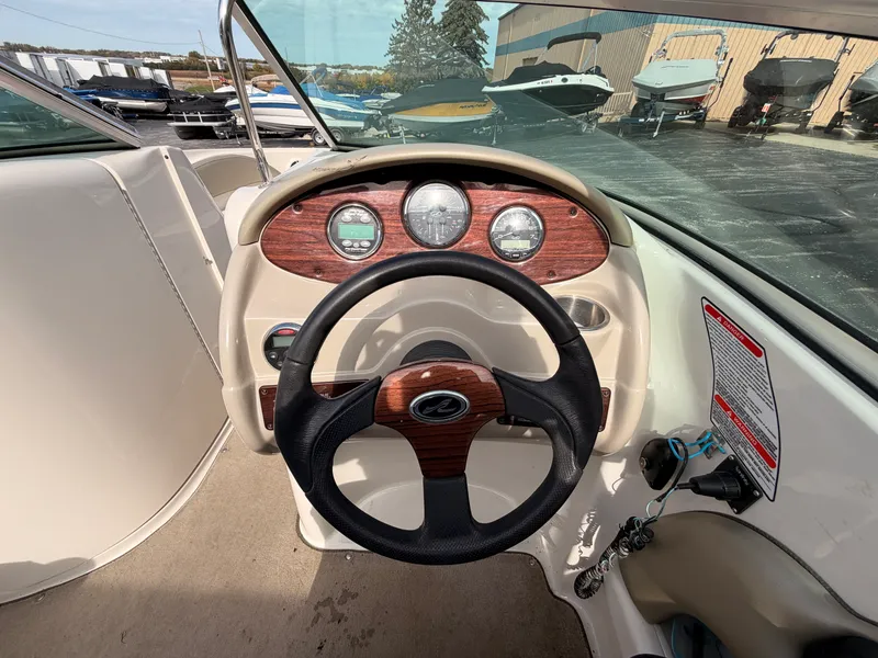 Slide: The Image of Sea Ray 220 SUNDECK 2006 - 17