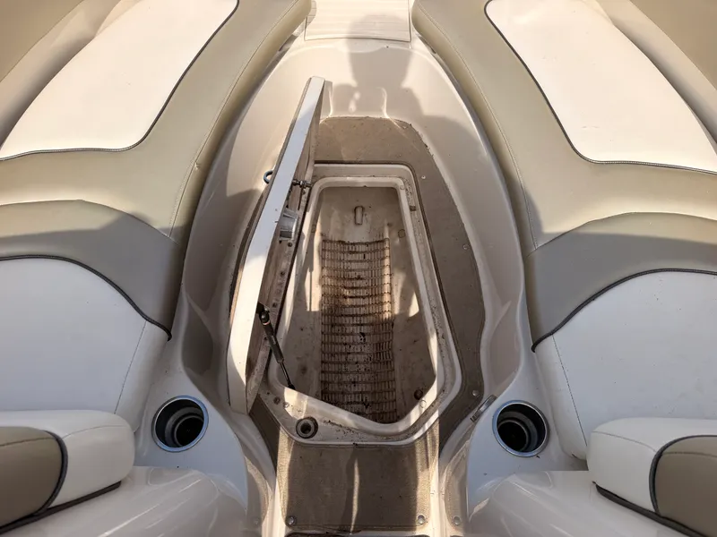 Slide: The Image of Sea Ray 220 SUNDECK 2006 - 26