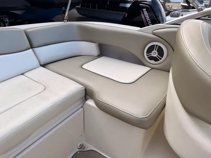 Slide: The Image of Sea Ray 220 SUNDECK 2006 - 13
