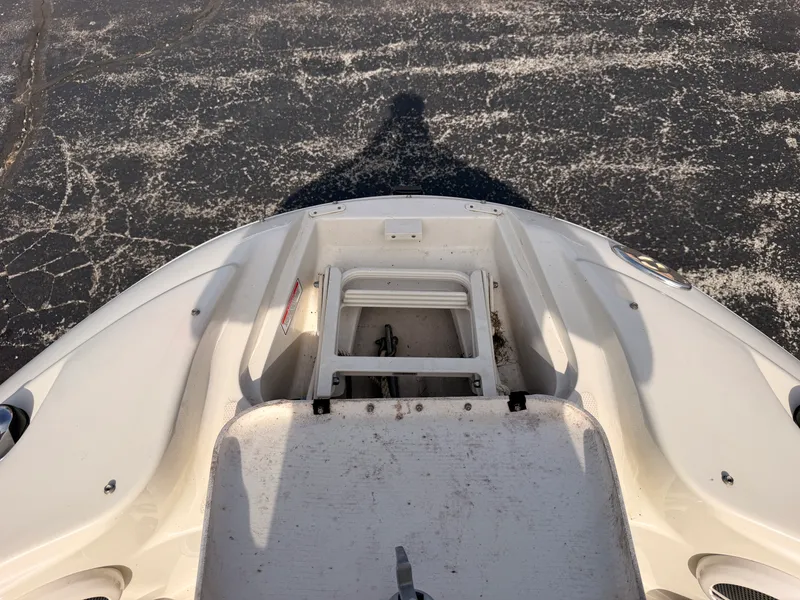 Slide: The Image of Sea Ray 220 SUNDECK 2006 - 34