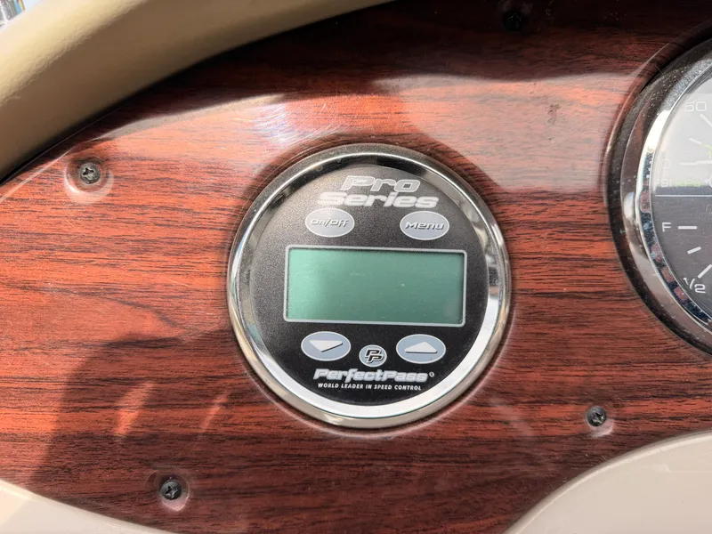 Slide: The Image of Sea Ray 220 SUNDECK 2006 - 18