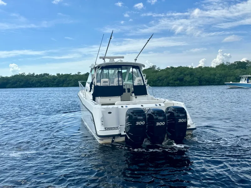 Slide: The Image of Boston Whaler 345 CONQUEST 2012 - 11