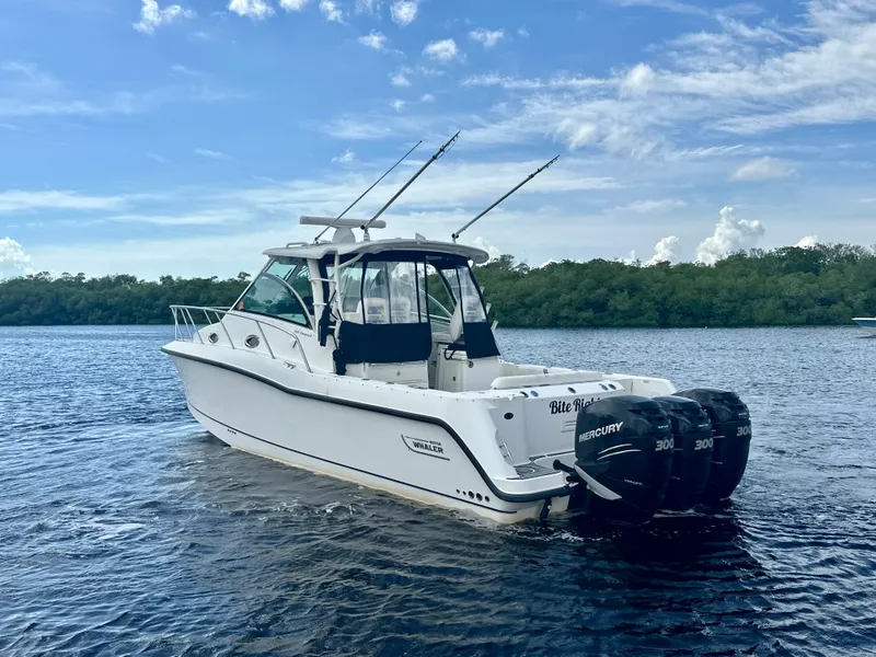 Slide: The Image of Boston Whaler 345 CONQUEST 2012 - 10