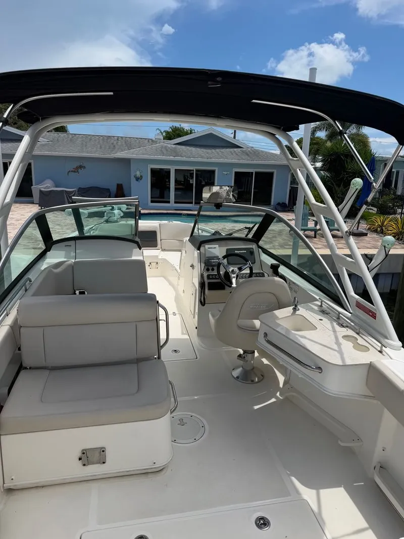 Slide: The Image of Boston Whaler 230 VANTAGE 2015 - 7