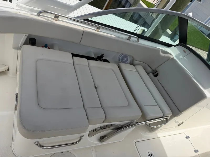 Slide: The Image of Boston Whaler 230 VANTAGE 2015 - 8