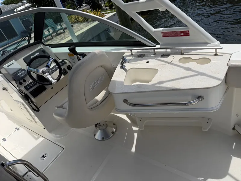Slide: The Image of Boston Whaler 230 VANTAGE 2015 - 9
