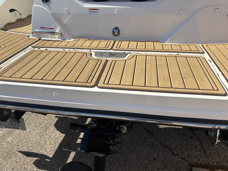 Slide: The Image of Sea Ray 210 SPX 2023 - 5