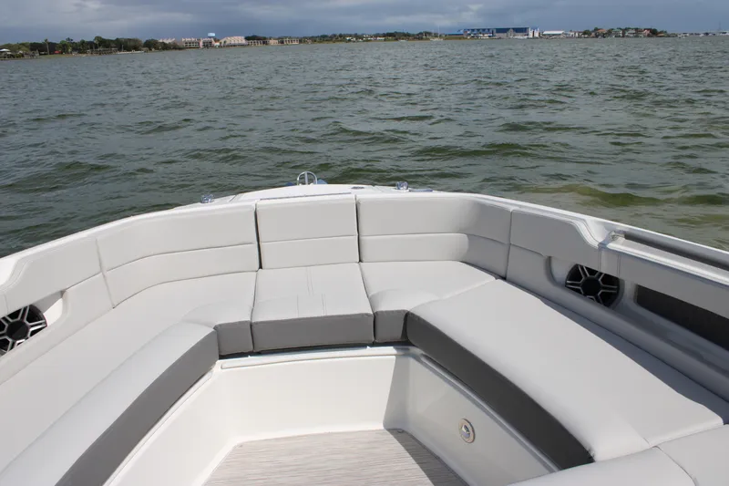 Slide: The Image of Sea Ray SLX 310 Outboard 2027 - 39