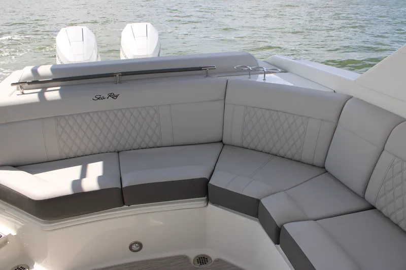 Slide: The Image of Sea Ray SLX 310 Outboard 2027 - 22