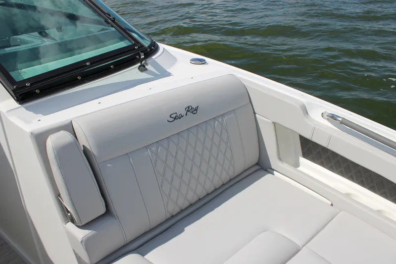 Slide: The Image of Sea Ray SLX 310 Outboard 2027 - 36
