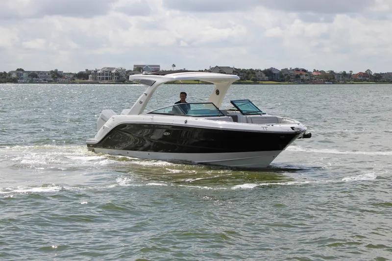 Slide: The Image of Sea Ray SLX 310 Outboard 2027 - 3