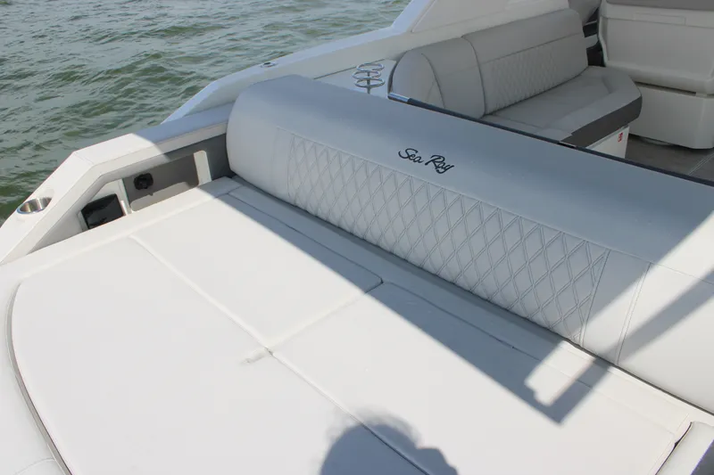 Slide: The Image of Sea Ray SLX 310 Outboard 2027 - 16