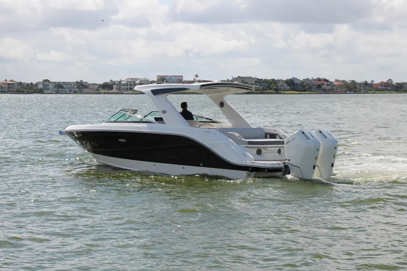 Slide: The Image of Sea Ray SLX 310 Outboard 2027 - 7