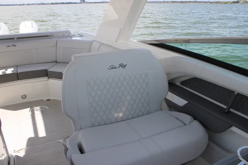 Slide: The Image of Sea Ray SLX 310 Outboard 2027 - 26