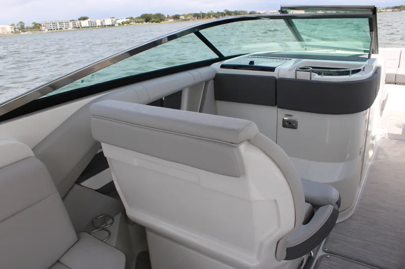 Slide: The Image of Sea Ray SLX 310 Outboard 2027 - 21