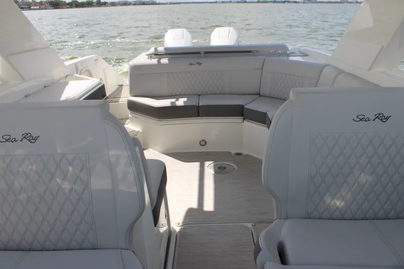 Slide: The Image of Sea Ray SLX 310 Outboard 2027 - 12