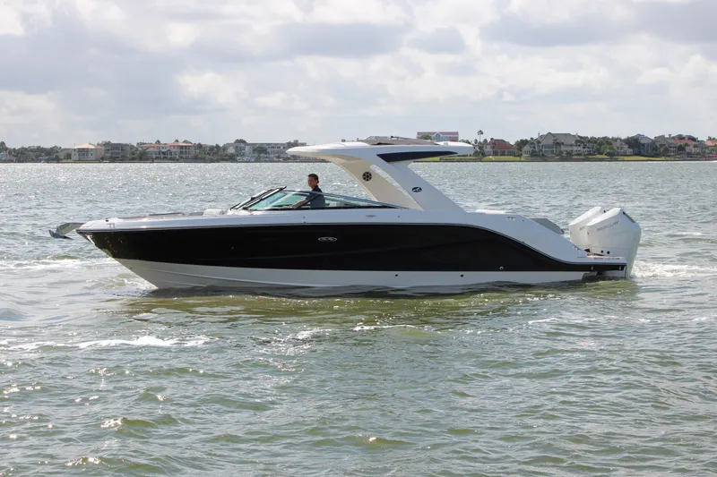 Slide: The Image of Sea Ray SLX 310 Outboard 2027 - 8
