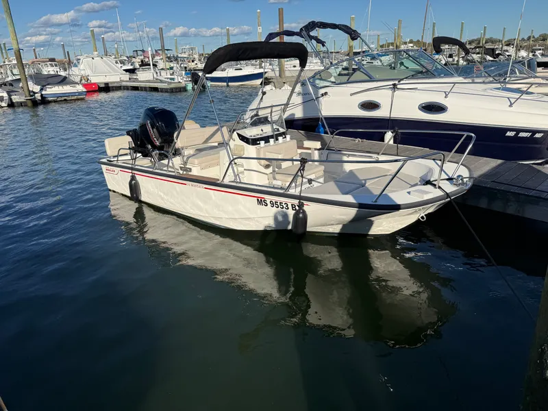 The Image of Boston Whaler 170 MONTAUK 2025 - 0