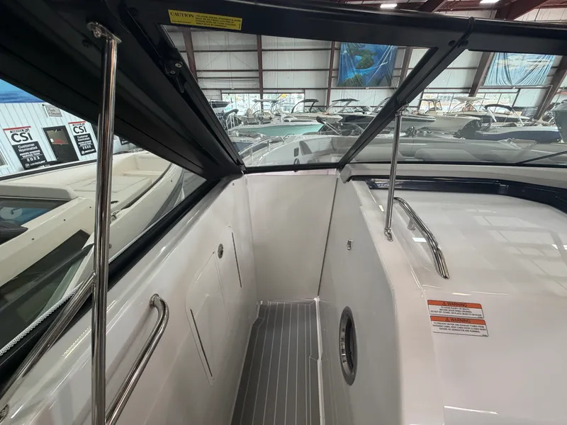 Slide: The Image of Cruisers 38 GLS 2027 - 17