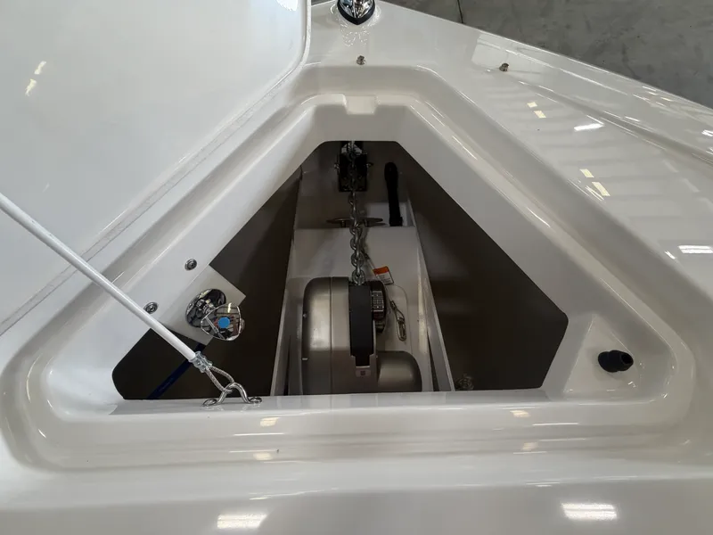 Slide: The Image of Cruisers 38 GLS 2027 - 22