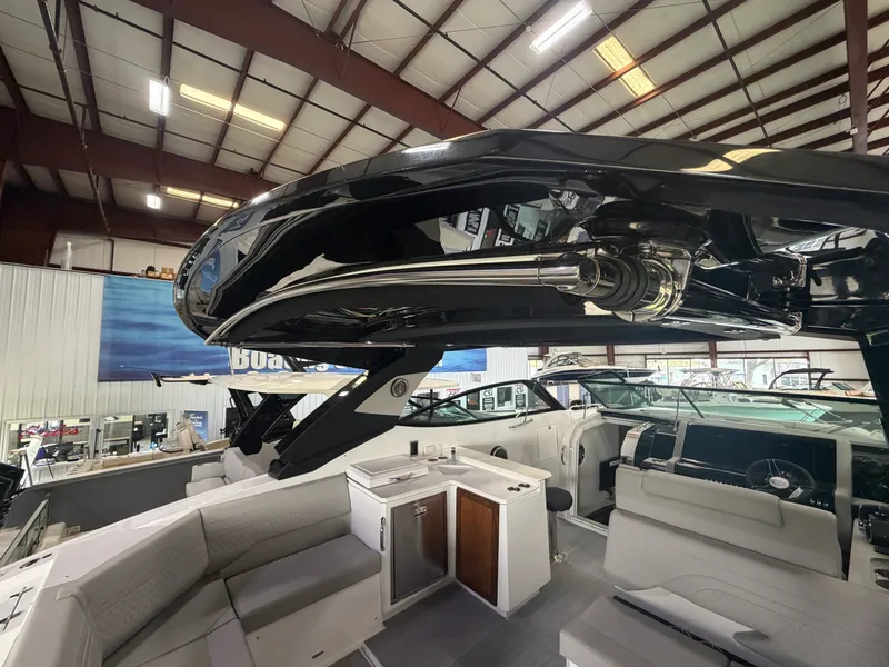 Slide: The Image of Cruisers 38 GLS 2027 - 13