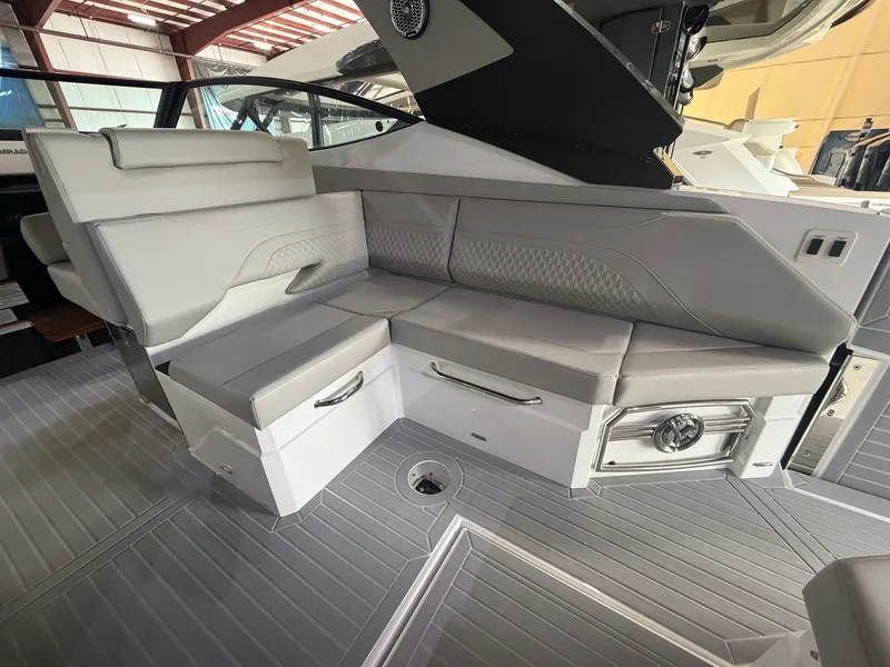 Slide: The Image of Cruisers 38 GLS 2027 - 11
