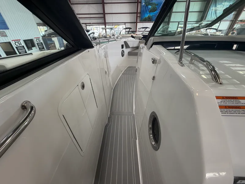 Slide: The Image of Cruisers 38 GLS 2027 - 8