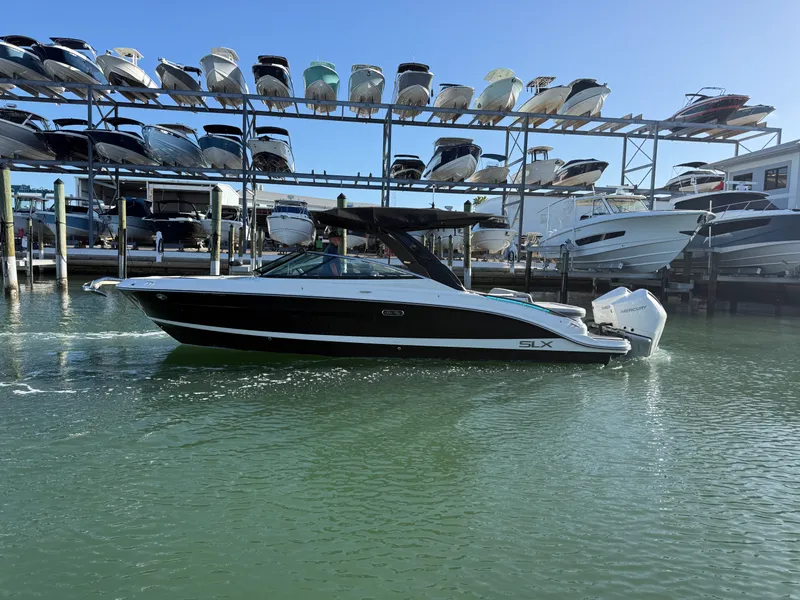 The Image of Sea Ray SLX 280 Outboard 2027 - 0