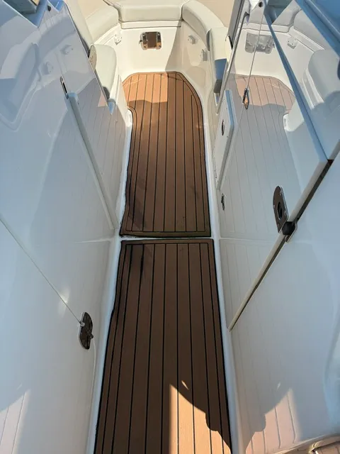 Slide: The Image of Boston Whaler 280 VANTAGE 2021 - 12
